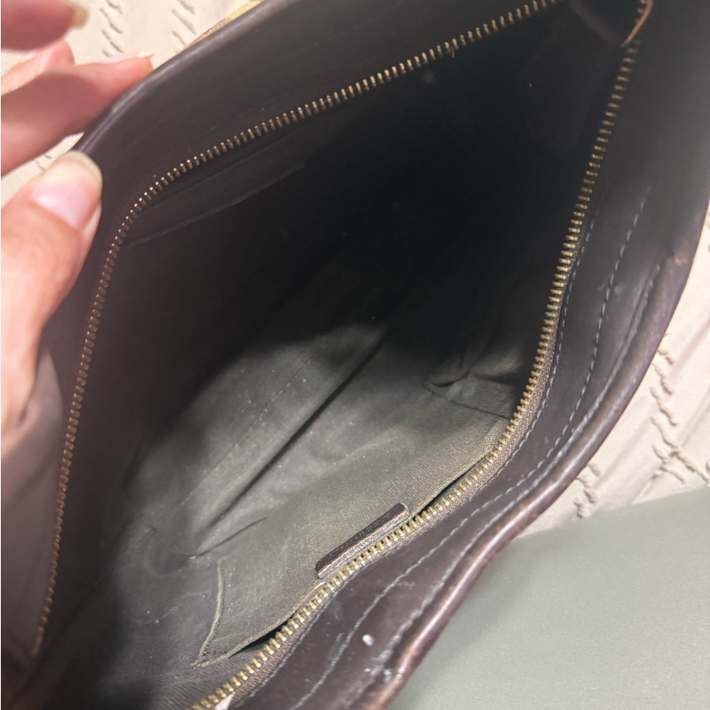 Burberry purse - Picture 6 of 9